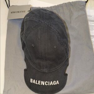 Balenciaga Black Hat Notch Logo Visor Cap
